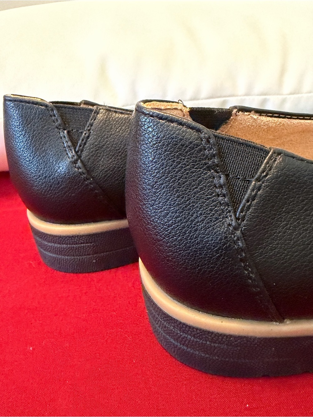 SOUL Naturalizer Women's Black Leather Slip-On Flats - Picture 4 of 10
